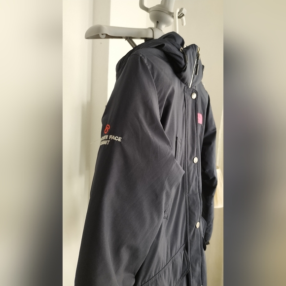 The North Face Womens down Jacket - Picture 12 of 17